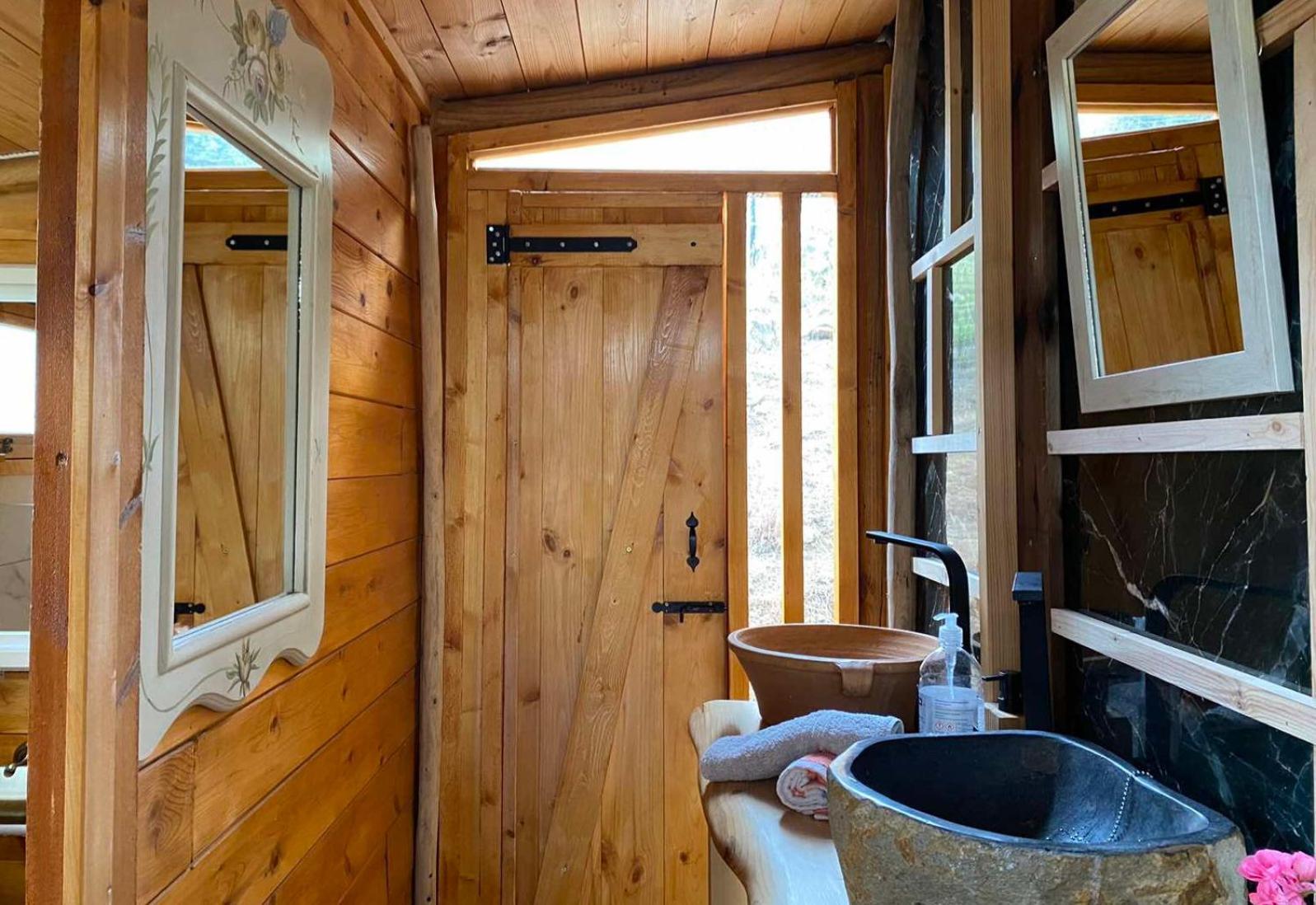 Paránimfoi Wooden House At The Mountain-Private 게스트하우스 외부 사진
